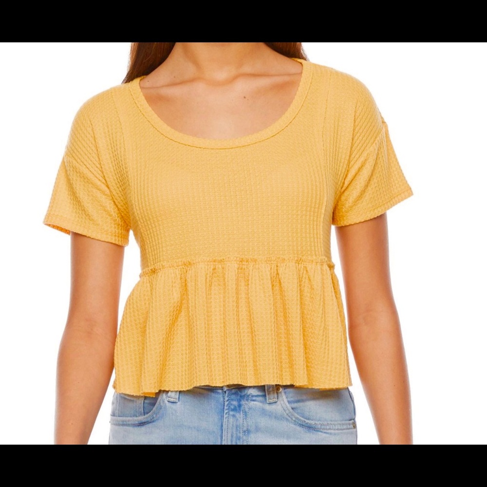 Arizona Women’s Short Sleeve Peplum Top